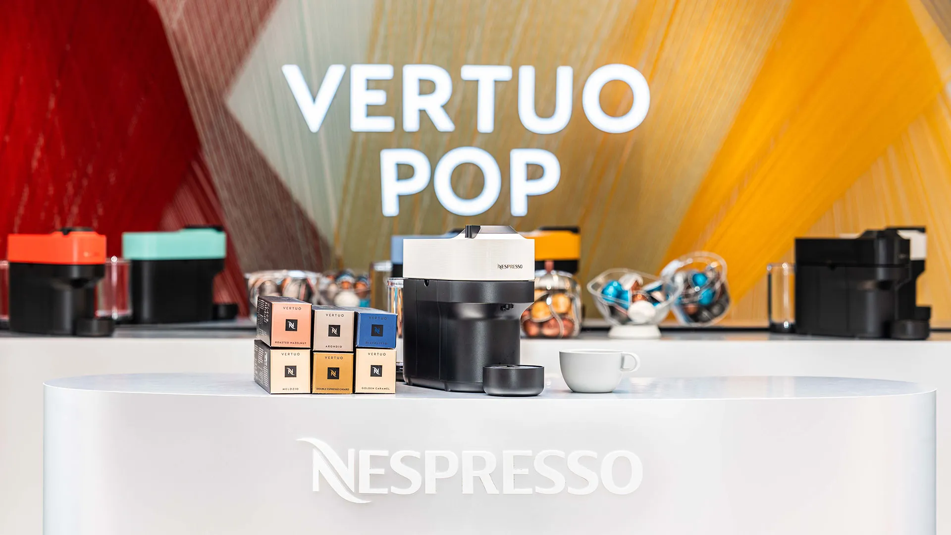 NESPRESSO VERTUO POP 多色咖啡機陳列展台